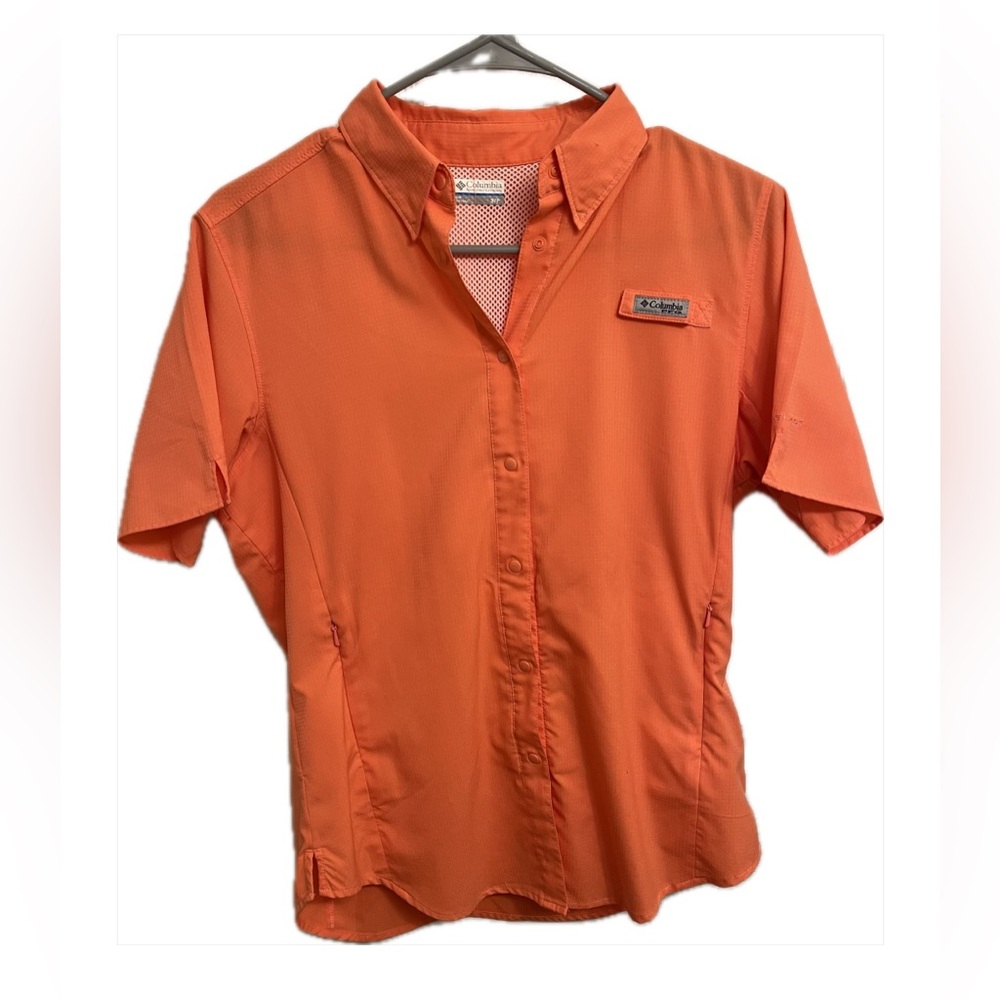 Columbia PFG Women’s size Small Coral Peach Button- Up Short Sleeve Shirt